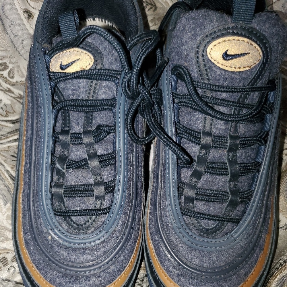 Nike air max 97 size 7y